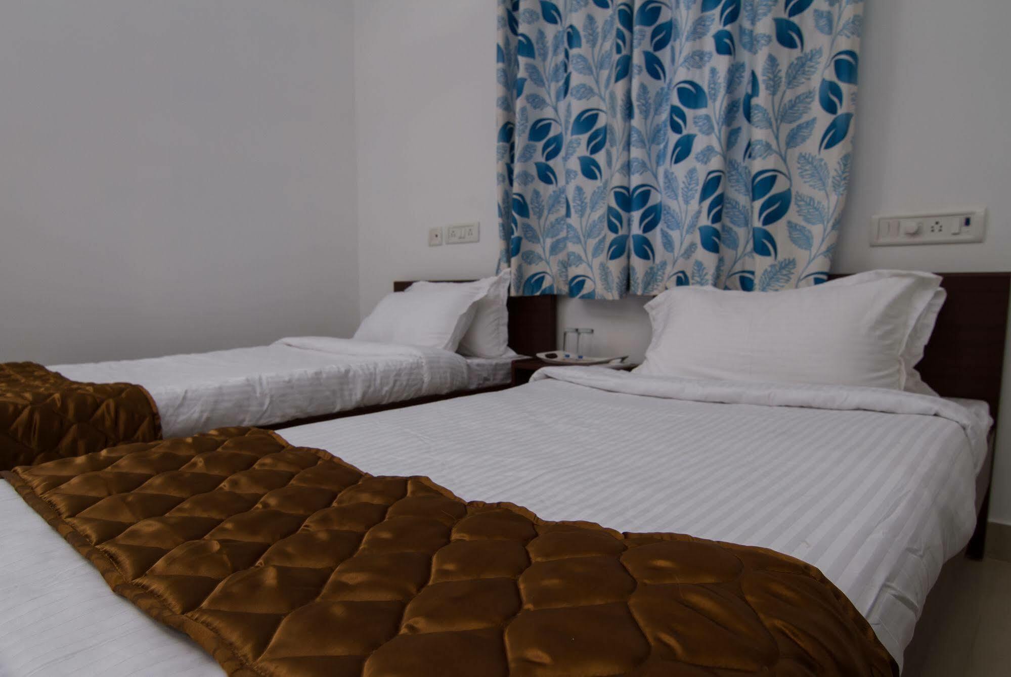 Phoenix Hospitality Services Chennai Ngoại thất bức ảnh