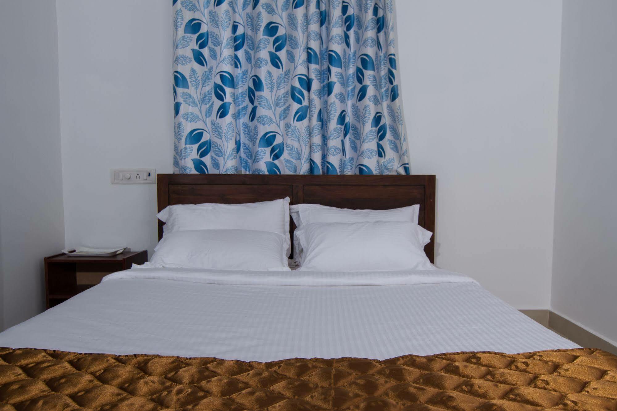 Phoenix Hospitality Services Chennai Ngoại thất bức ảnh