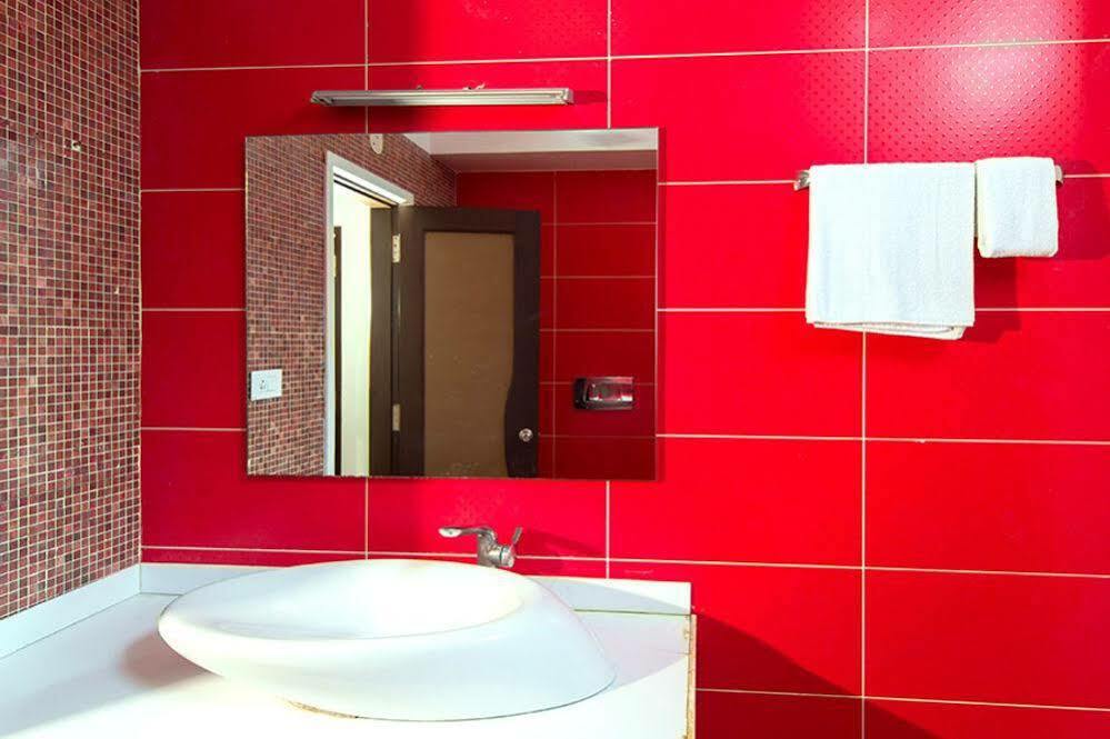 Phoenix Hospitality Services Chennai Ngoại thất bức ảnh