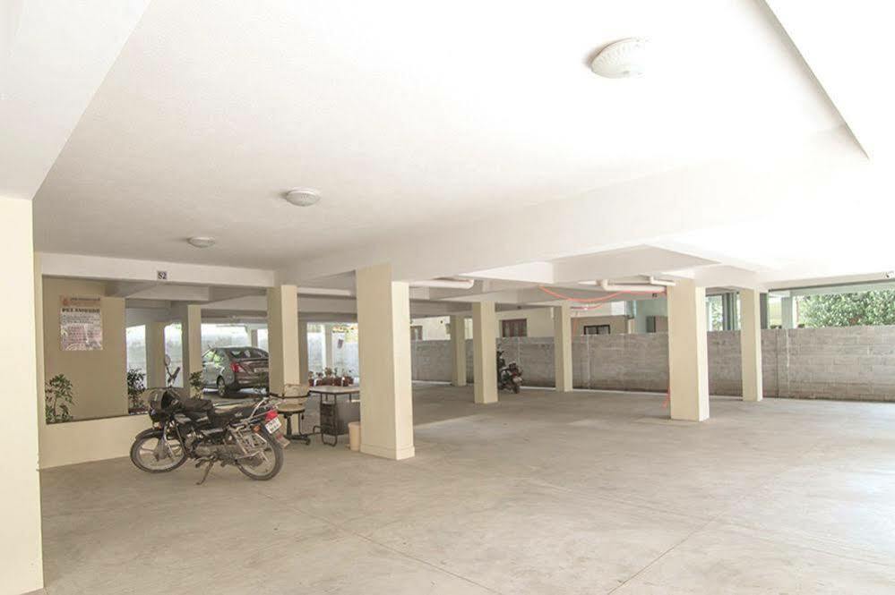 Phoenix Hospitality Services Chennai Ngoại thất bức ảnh